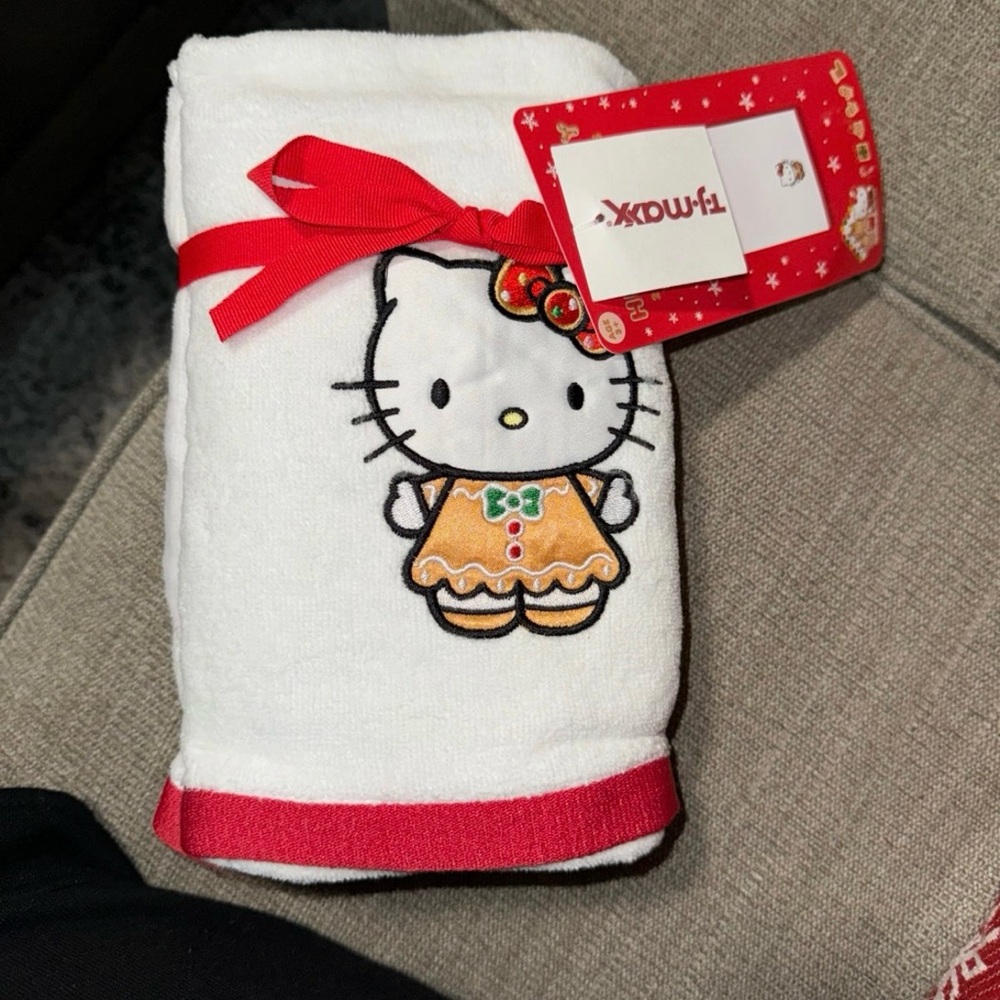 Hello kitty hand towels